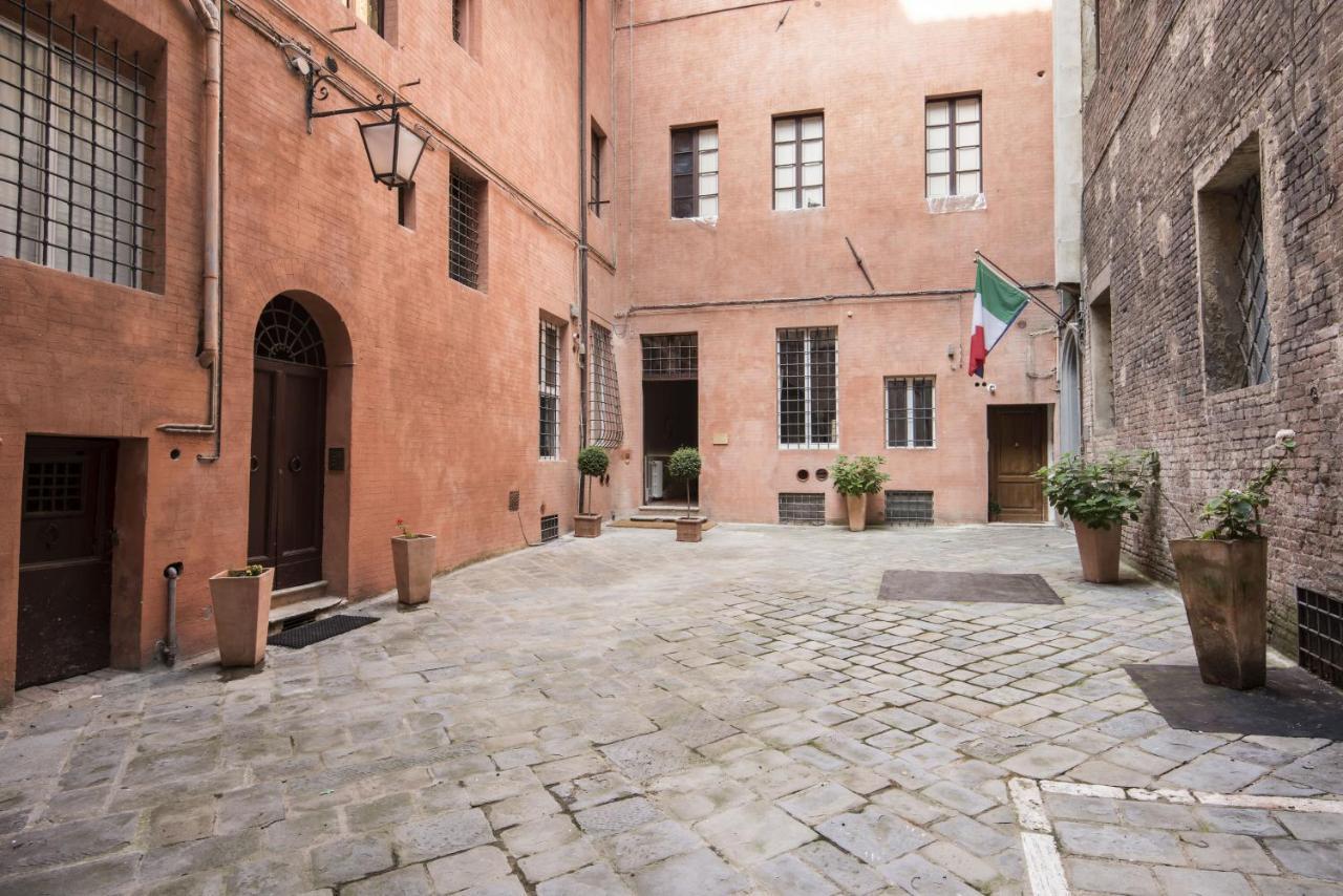 La Terrazza Sul Campo-Rooms Only سيينا المظهر الخارجي الصورة