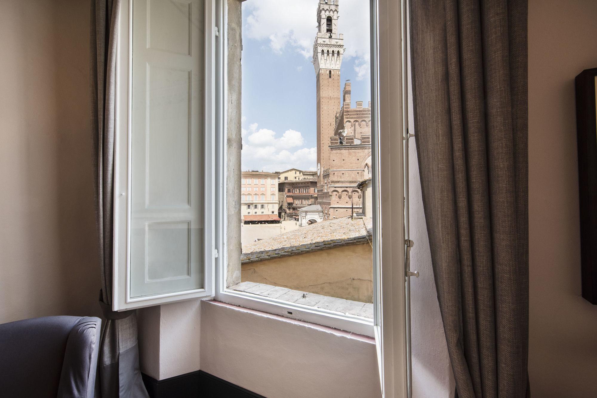 La Terrazza Sul Campo-Rooms Only سيينا المظهر الخارجي الصورة